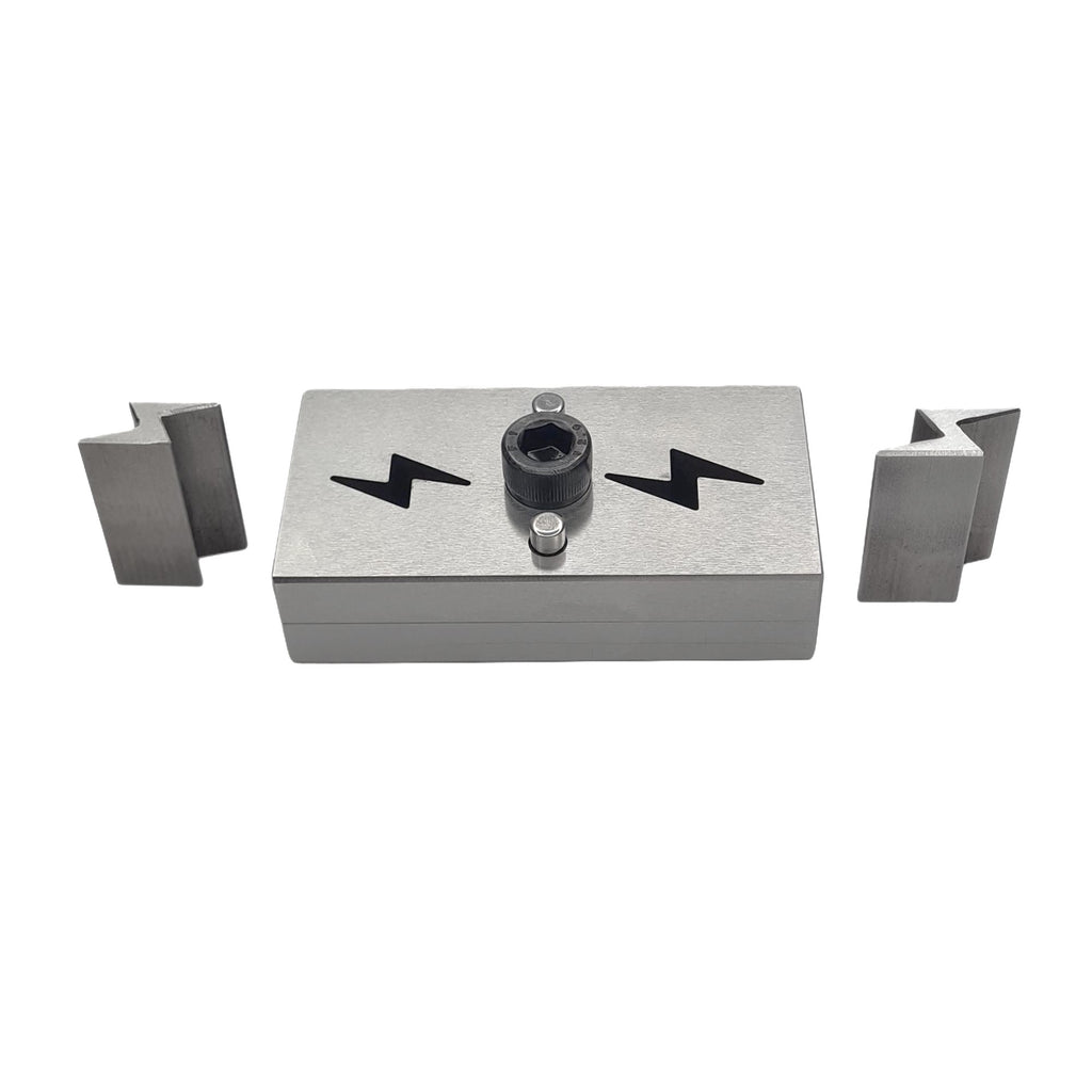 Flash Shape Disc Cutter  - Set of 2 Punches Different Sizes - Size: 25mm & 28mm